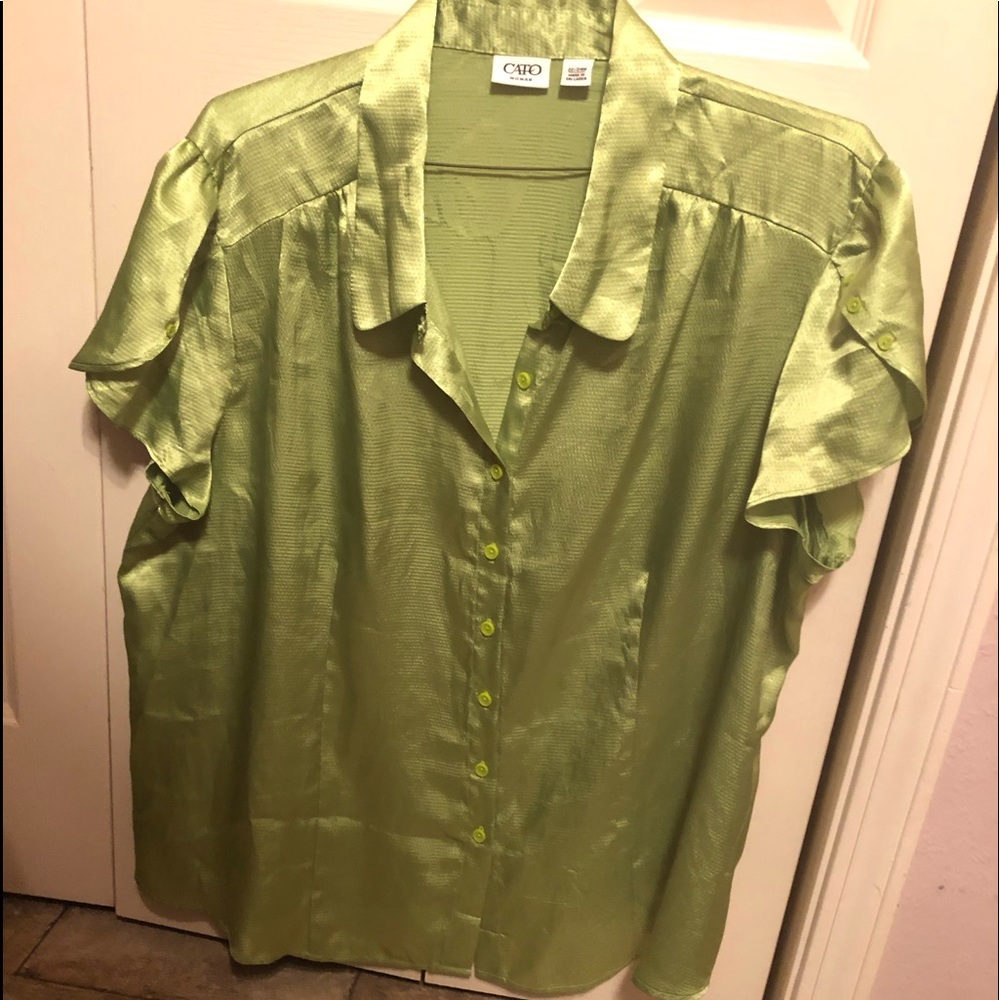 Size 22-24 Beautiful Lime Green Top